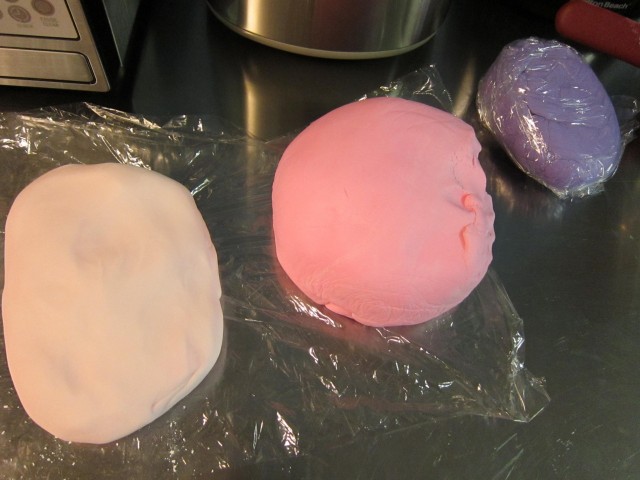 Dyed fondant