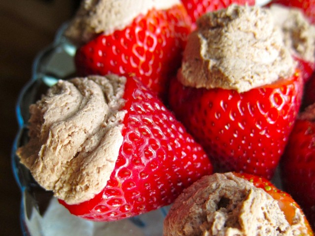Mascarpone-stuffed strawberries